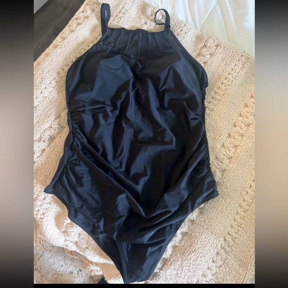 Classic Black Halter One Piece Swimsuit XL Tummy Control Great Condition!